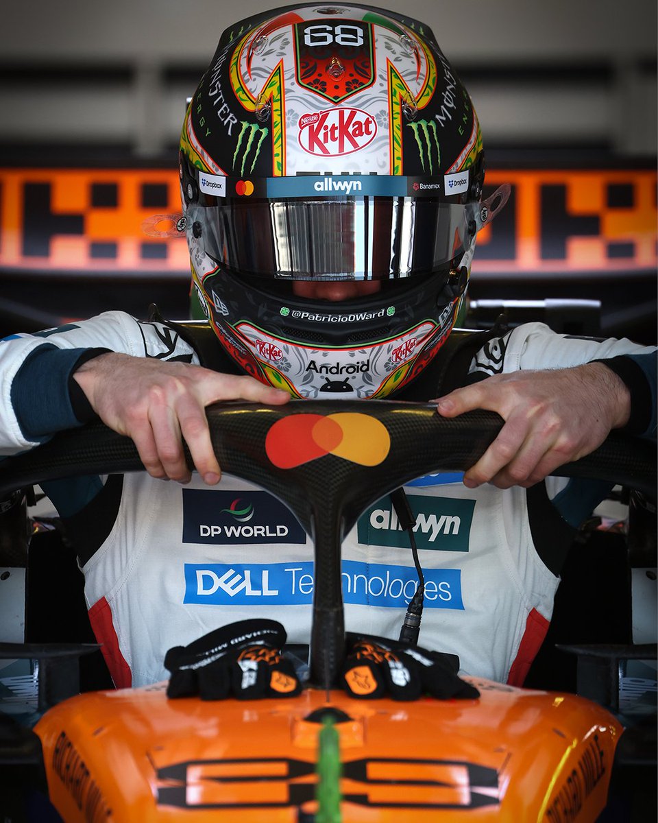 WhitePhoenix48's tweet photo. @F1Wallpapers4K Could you make a wallpaper from this pic of Pato at the Mexico City GP? 🤞🏻 https://t.co/GH41w3Rmjz