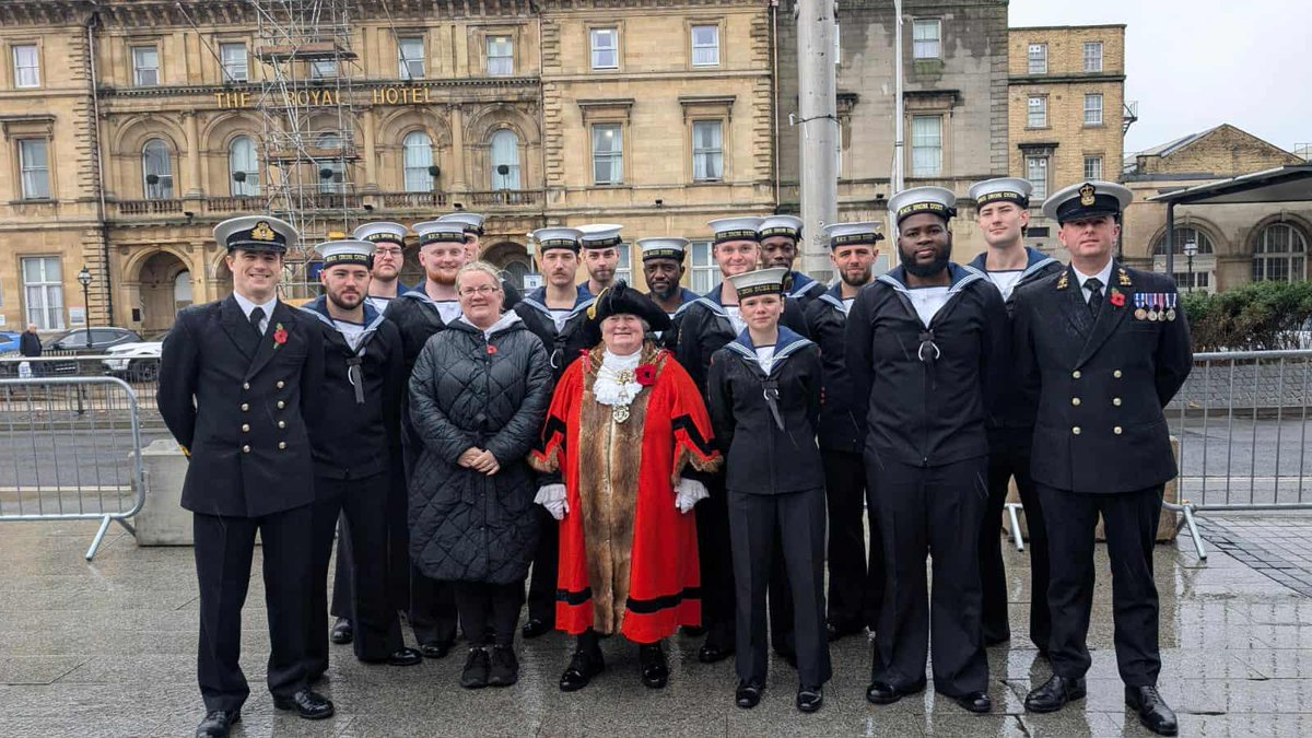 HMS Iron Duke tweet media