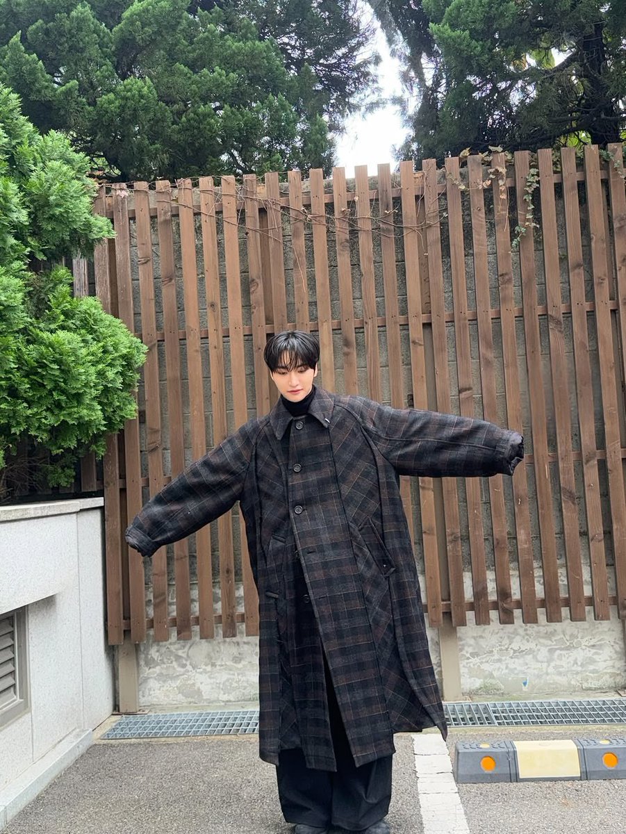 enigmahcngg's tweet photo. HE'S PREGNANT I REPEAT HE'S PREGNANT https://t.co/0FxOPKZ2Hs