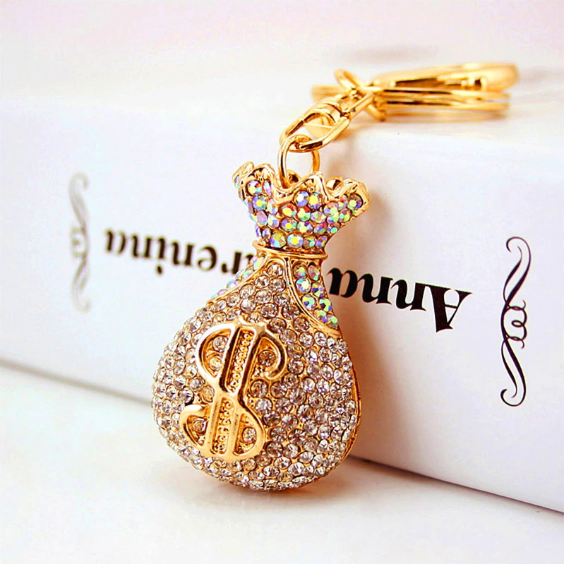 💎 Ein bisschen Bling-Bling gefällig? ✨
Dieser goldige Schlüsselanhänger bringt Glanz in deinen Alltag – perfekt für dich oder als Geschenk.
Jetzt entdecken bei ANjAS-SHOP:
 anjasshop.ch/20-schluessela…
#anjasshop  #blingbling #schlüsselanhänger #style #glam  #fashion #geschenkidee