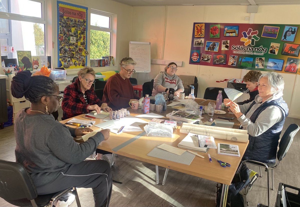 PPR_Org's tweet image. “Ar scáth a chéile a mhaireann na daoine.”

“People live in each other’s shadows.”

We need each other. 

This message is shining through in our #Give5 New Script workshops 🌱

Great to be working with @GlorNaMona &amp;amp; Lynne Connolly 

Find out more 👇

bit.ly/3Ju6k2J