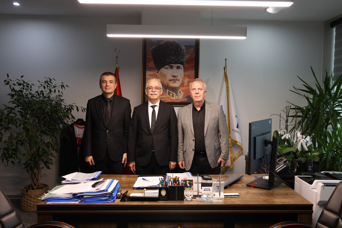 İstanbul Su ve Kanalizasyon İdaresi (İSKİ) Genel Müdür Vekili Vahit Doğan, Tekirdağ Su ve Kanalizasyon İdaresi (TESKİ) Genel Müdürümüz Mehmet Ali Şişmanlar’ı makamında ziyaret etti. Kurumlar arasındaki iş birliğini güçlendirmeye yönelik değerlendirmeler bizler için oldukça