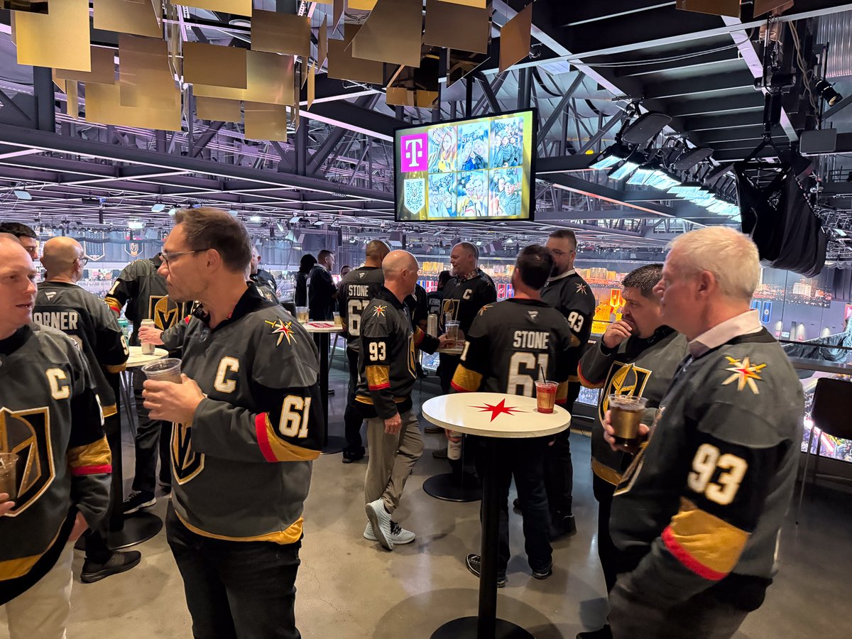 Automobility1's tweet image. Automobility Hockey Night!
During this year's @SEMASHOW  we invited out  our suppliers and dealers for a fun get-together at the @TMobileArena  to watch a @GoldenKnights  game!
It was a great night filled with laughs, cold drinks, good food and some great Hockey!!
