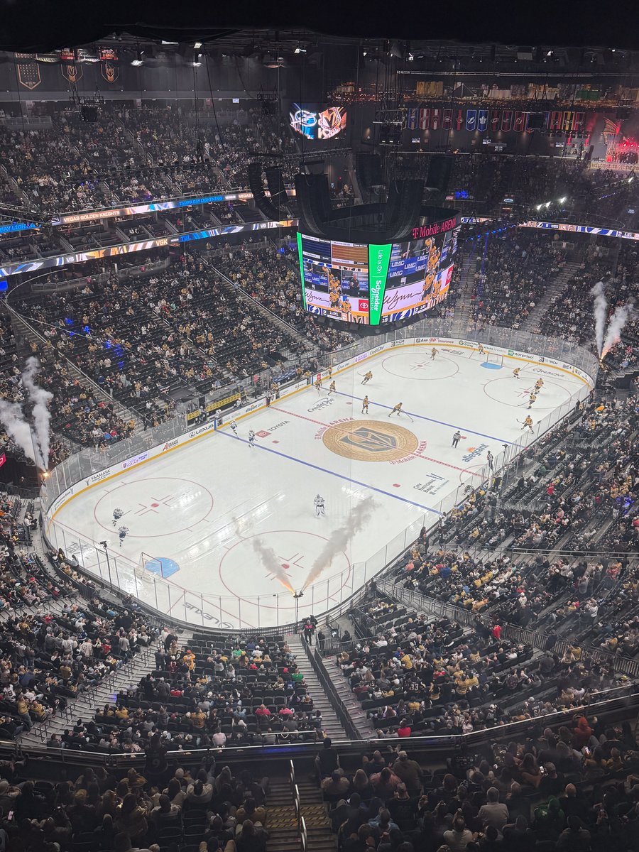 Automobility1's tweet image. Automobility Hockey Night!
During this year's @SEMASHOW  we invited out  our suppliers and dealers for a fun get-together at the @TMobileArena  to watch a @GoldenKnights  game!
It was a great night filled with laughs, cold drinks, good food and some great Hockey!!