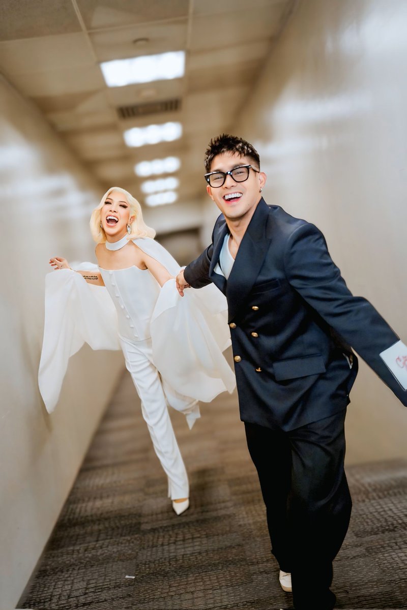 roxasydney's tweet image. 📸
pitiks from TNT S9 Grand Finals
ViceIon as newly weds? 🥹

#ViceGanda #IonPerez