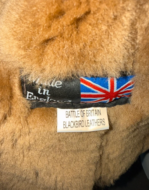itaintwhywhywhy's tweet image. Long shot, but a mate's wife is selling a couple of these Made In England WW2 Replica Irvin Battle of Britain Flying jackets - brand new for £350 ono
Retweets appreciated
#irving 
#flyingjacket
#battleofbritain
#ww2
vinted.co.uk/items/75236878…