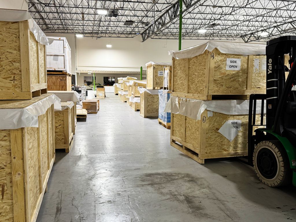 Aptera Motors Corp. (NASDAQ: $SEV) has begun building its validation vehicle assembly line, taking an important step toward scaled manufacturing. With parts arriving daily, assembly of the next validation vehicles is now underway. → aptera.us/validation-lin…