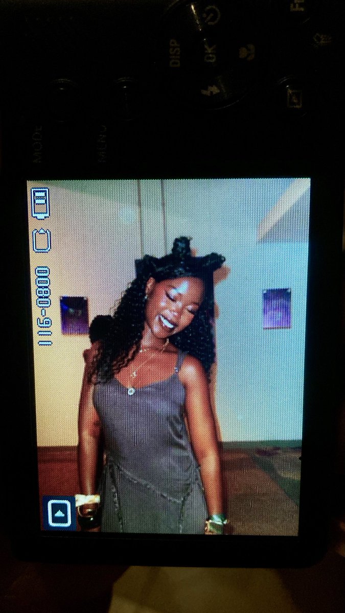 I’m so artsy🥹this is me at The Art of African Henna exhibition on the 1st