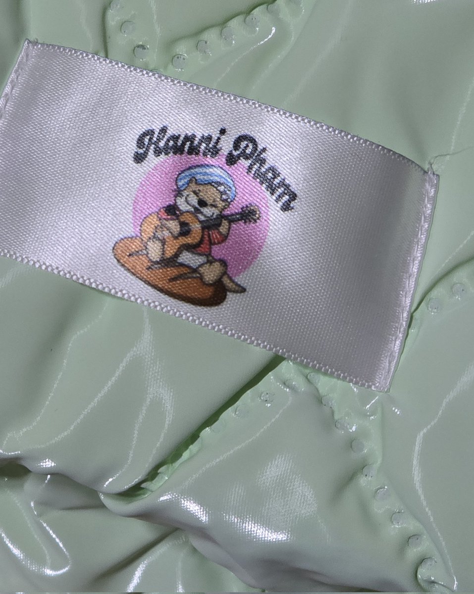 그럴 때 버거 먹어요 tweet media