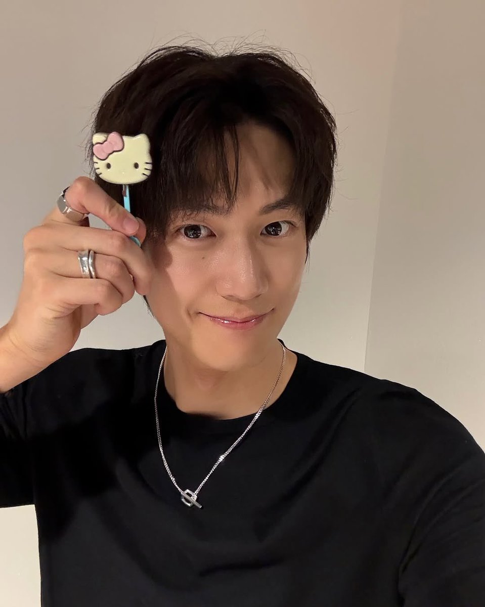 ねえやっぱりキティちゃん推しなの❓🎀