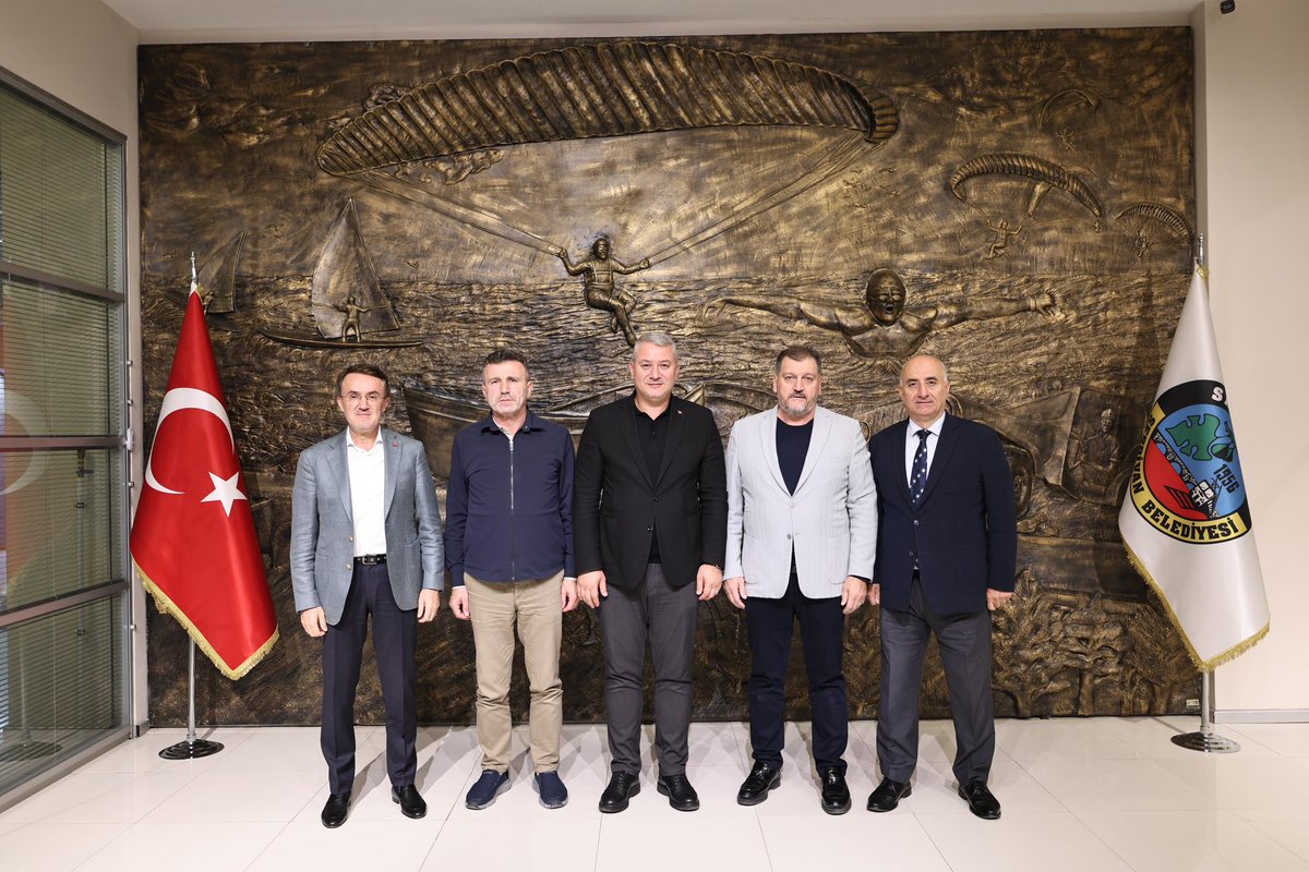 osmancelikSRD's tweet photo. AK Parti İl Başkan Yardımcılarımız Özcan Özen, Mükerrem Koç, Enver Tok ve Ömer Arslan’ı belediyemizde ağırladık.

Kıymetli başkan yardımcılarımıza, ziyaretleri ve nazik düşünceleri için teşekkür ediyorum. https://t.co/qQGrjU7ibQ