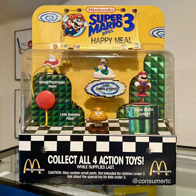 VideoGameHstry's tweet photo. Super Mario Bros. 3 was the first video game themed Happy Meal toys at McDonald's (1990) https://t.co/6afGYZ4whv