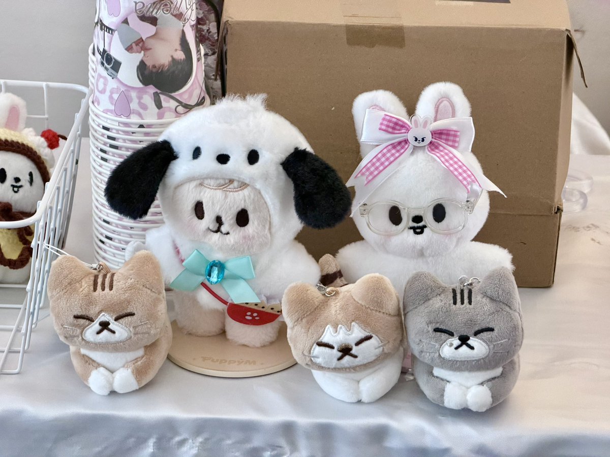 thisis2MIN_cafe's tweet photo. และสุดท้ายนี้

𝓉𝒽𝒶𝓃𝓀𝓈 𝓉𝑜 . . . 𝒮𝓉𝒶𝓎 💘

ขอบคุณสะเตทุกคนที่มาร่วม #2MIN_OurCinema และช่วยเติมเต็มโรงหนังของเราในครั้งนี้ให้สมบูรณ์นะคะ 🎬💕

ขอปิดม่านโรงหนังครั้งนี้ด้วยความประทับใจ และความทรงจำดี ๆ จากทุกคน
.
.
.
และหวังว่าเราจะได้พบกันอีกค่ะ🥰 https://t.co/ZxACat6hDw