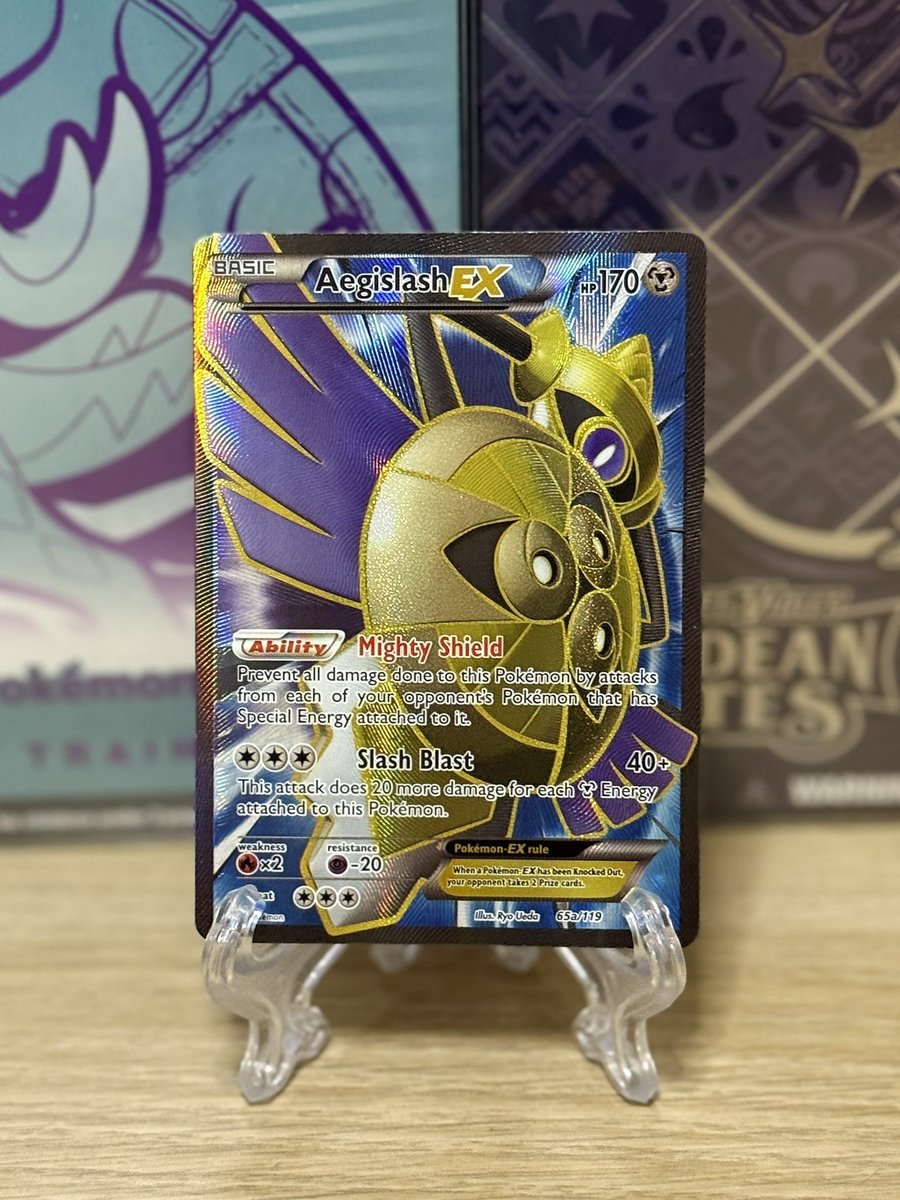 today’s card is the aegislash ex alt art promo!

this card is another promo contained in the premium trainer’s xy collection alongside the regirock ex.

there’s just something about the texture on the full arts from this era that modern cards don’t have