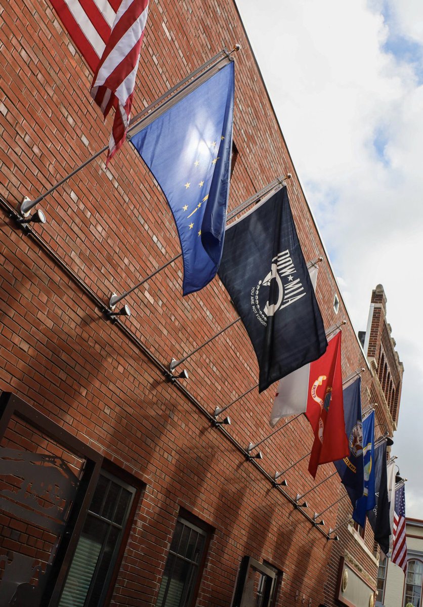 We are thankful for the people who have served and protected our nation, and we honor you this Veterans Day. #festcountryin