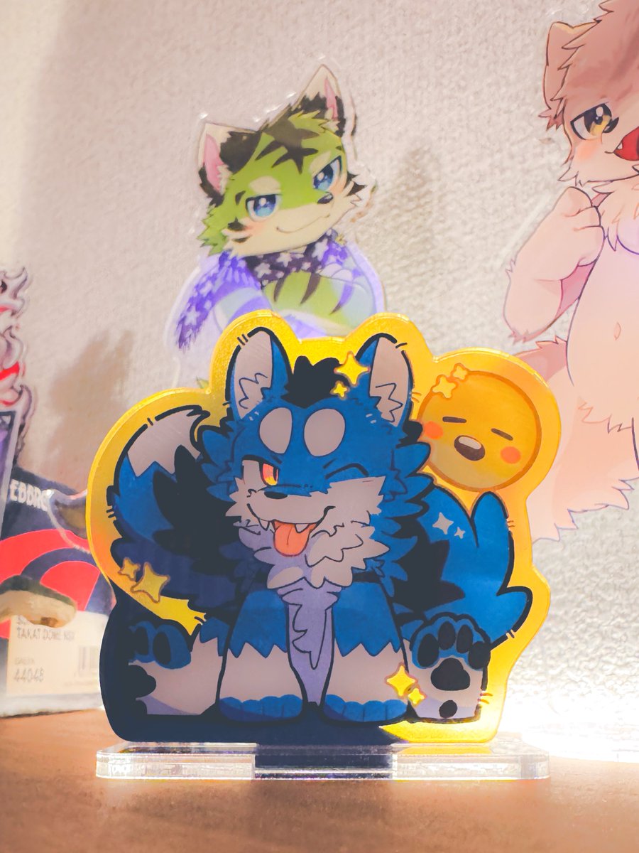 飼い主にアクスタ作ってもらっちゃった…！👀