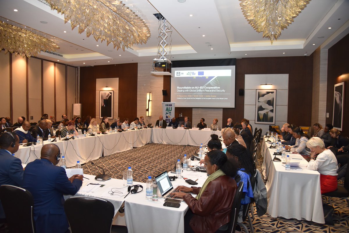 EUtoAU's tweet photo. 2 weeks ahead of 7th #AUEU25 Summit, EU &amp; @CrisisGroup are hosting a roundtable 'Dealing with Global Shifts in Peace &amp; Security'.
@_AfricanUnion &amp; #EU have committed to working on security threats: disinformation, maritime &amp; cybersecurity &amp; security implications of climate change https://t.co/ulhCFM70eg
