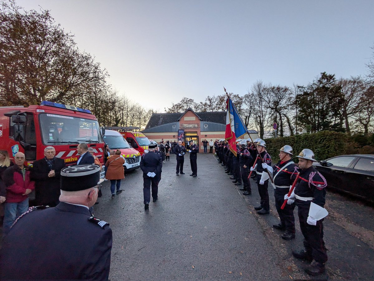 🧑‍🚒🎉 OUVERTURE DES SAINTES-BARBES DANS LE DÉPARTEMENT 

📍 Vendredi 7 novembre, la 1ʳᵉ Sainte-Barbe du département s’est tenue à Ancourteville-sur-Héricourt, organisée par les sapeurs-pompiers d’Héricourt-en-Caux.

👨‍🚒 Le Cne Franck @PilorgetF représentait l'<a href="/UnionSapeurs/">UDSP76</a>