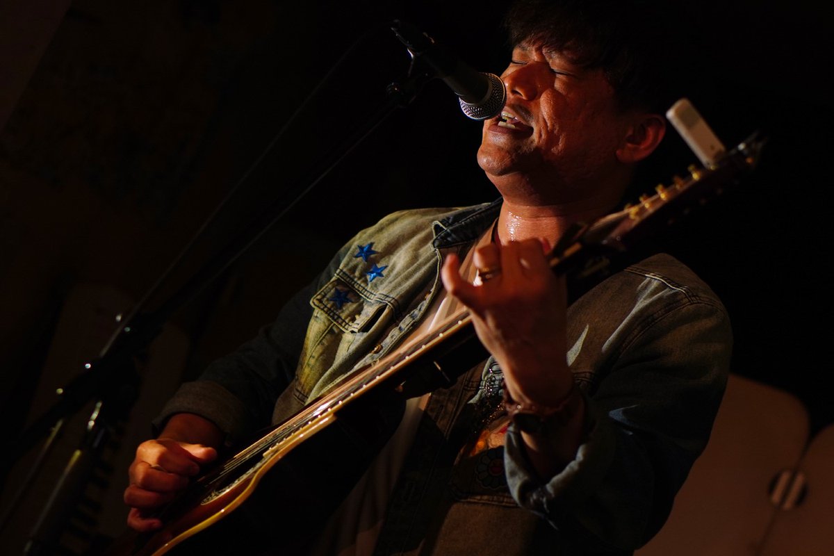 3.山口宏一さん
「6th anniversary of 愛だ！」
池袋Living bar FI5VE 令和7年11月10日

#山口宏一 (<a href="/happy_kouchan/">山口宏一</a>)
#FI5VE (<a href="/Hiroaki5Sei/">FI5VE瀬井広明</a>)