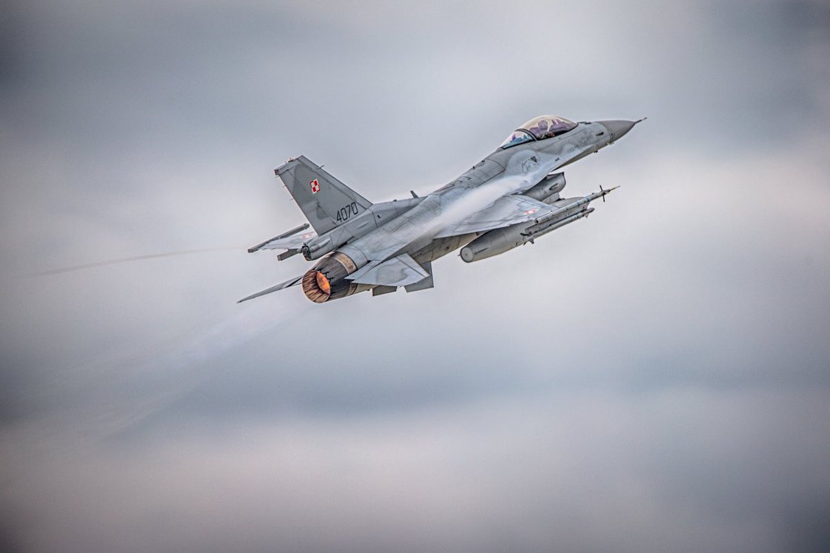 K_Dabkiewicz's tweet image. Polska Niepodległa. 
Na lądzie, morzu i w powietrzu. 

CC:
@ZawadkaMarek @gretzyngier @AGolawski @PBondaryk @AdamBentus @marcin_par @FlysharkJacek @WarNewsPL1 @wiktrsaw @Krystian_Pogr @banan_awaryjny @michalwu7 @PolishMilRadar