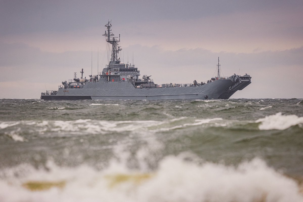 K_Dabkiewicz's tweet image. Polska Niepodległa. 
Na lądzie, morzu i w powietrzu. 

CC:
@ZawadkaMarek @gretzyngier @AGolawski @PBondaryk @AdamBentus @marcin_par @FlysharkJacek @WarNewsPL1 @wiktrsaw @Krystian_Pogr @banan_awaryjny @michalwu7 @PolishMilRadar