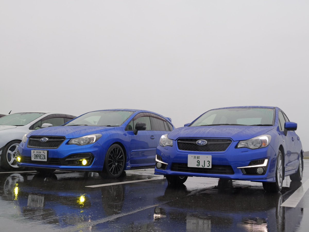 BALSMA1's tweet photo. 本当に楽しかったfbm
まずは奇麗にWRブルーマイ色に全塗装されたインプレッサスポーツとのコラボっ⭐️偶然にも、WRブルー2台でランデブー走行しながらの会場入り⭐️
GP/GJ開発陣の皆さん❗本当はこの色で売りたかったんじゃないですか？それくらい魅力的な2台でしたっ😍
#funboxermeeting #fbm2025 https://t.co/iepT0fzcox