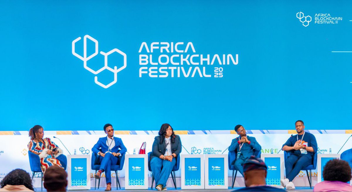 Benjamin tweet media