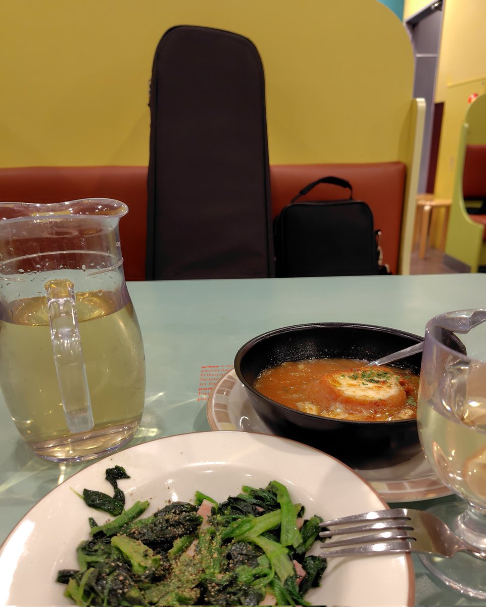 #HappyBassDay
#ベースの日
万天狗 稽古の後はサイゼで休憩…