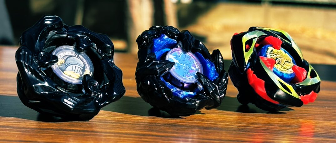 【お知らせ】
来年の『年始ジーク杯』は
2026/01/02、04の2日間で開催予定です♪
※それぞれおぢ店レギュラーG3大会/G2大会の後に行う予定です！

今年の年始ジーク杯エキシビションでお披露目したこの子達…

来年は、、、
なんかもうちょいパワーアップ(?)するかもしれません☺️