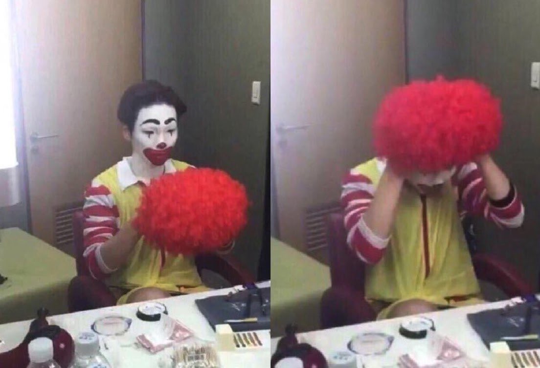 xSHINinsp's tweet image. tenés el test de kpop aprobado si sabés qué idol es el de este meme viral