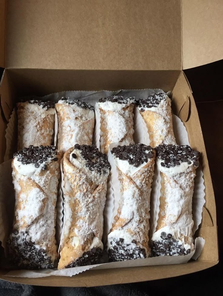belloprodigio's tweet photo. Buon compleanno, fra'. Here's cannoli and my homemade biscotti to enjoy with some coffee. @ORCHISEA https://t.co/c6LlF6Kung