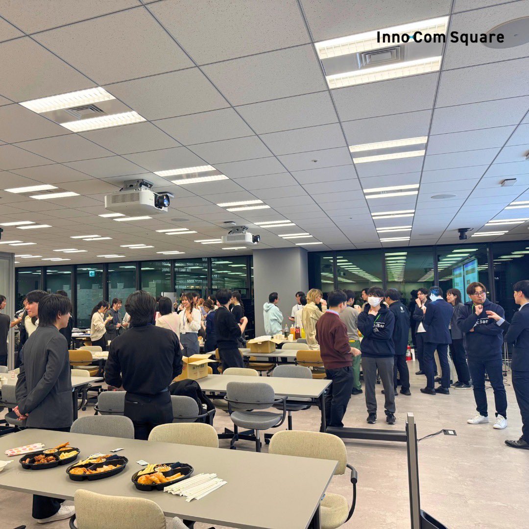 3rdlab_hs's tweet photo. 【grubio Meetup Event vol.12 開催！】

イノコムスクエアにて、3rd Lab.アンバサダー #佐藤龍飛 が代表を務めるgrubio主催イベントが開催されました！

grubio communityはライフサイエンス領域における異なる分野の融合によって生まれるイノベーションが、社会に変革をもたらす世界を目指し、研究者及びそのステークホルダーが集うコミュニティであり、

活動としてオンラインコミュニティにおける議論や情報提供に加え、研究交流イベント、キャリアイベント、対面での交流会などを開催している。

また、プロジェクトへの参画機会も提供しています！🔥

本イベントでは、ライフサイエンス領域の研究者及び、それを支援する方、ゲストによるセッションやgrubio参加者のショートピッチの他、懇談会ではバイオやユーグレナに関連した食事を提供することによってコミュニティ参加者同士の交流を深める他、コミュニティ参加者以外の方の参加も可能にし、

grubioのMissionでもある「Crossing Boundaries, Creating the Future」を実現するためのイベントとなっていました！

次回イベントもお楽しみに📅

#3rdLab #社会課題解決
