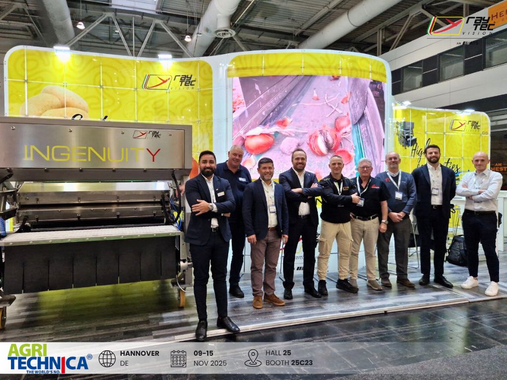 One team, one vision — united at <a href="/AGRITECHNICA/">AGRITECHNICA</a>!⚡
Colleagues and agents from around the world joined forces to showcase #Ingenuity, our sorter designed to boost efficiency and quality in every process.

👉 Join us and see why Ingenuity is a must for #potato and #onion processors!