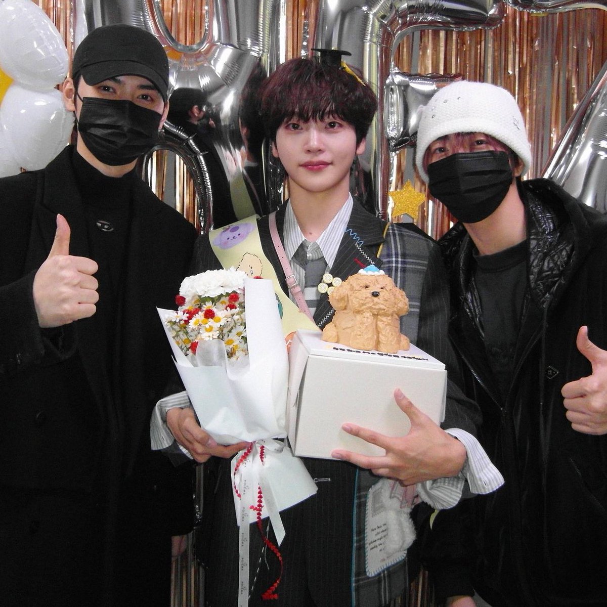 hyeongjunfan's tweet photo. look at his face he really cried so much 😭😭😭 https://t.co/pplyrXWYvu
