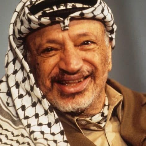 RowAmsha's tweet photo. في ذكراك سيدي لا أجد أبلغ من قول محمود درويش في رثائك:  كان ياسر عرفات الفصل الاطول في حياتنا، وكان اسمه أحد اسماء فلسطين الجديدة، الناهضة من رماد النكبة الى جمرة المقاومة الى فكرة الدولة، وفي كل واحد منا شيء منه... https://t.co/9i5MMUdn11