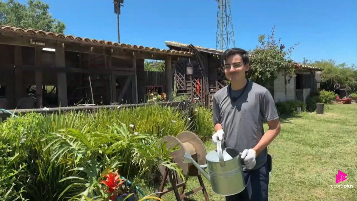 portrasdolimbo2's tweet image. Dudu tá sendo entrevistado pela Ray na câmera trato e falando sobre o relacionamento dele com a Sassá, confessou estar apaixonado e disse q nunca imaginou essa possibilidade aí citou esse vídeo aqui qdo antes de entrar disse q teria dificuldade até pra encontrar alguém pra…