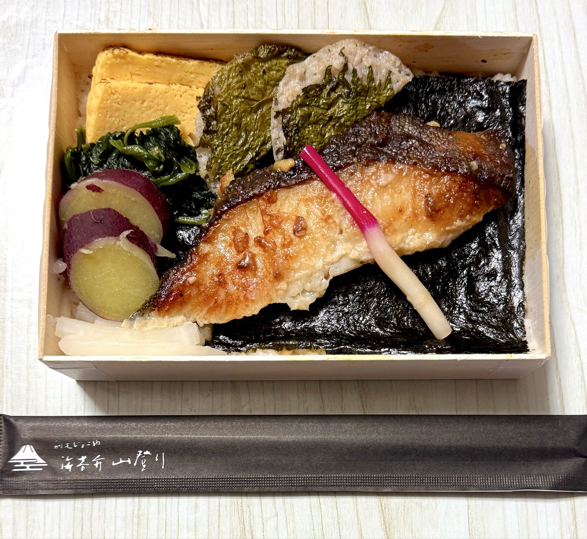 純銀　あられ打　銀瓶　774g チヒニウ　東な7-0831⭐︎2F 純銀 あられ打 銀瓶 774g チヒニウ 東な7-0831⭐︎2F