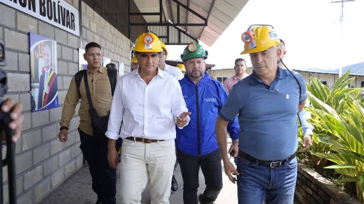 ahora_dulcita's tweet image. Con la gestión de nuestro ministro Alex Saab hay más producción nacional lo que significa más oportunidades, más confianza y más bienestar para todos 🌍
 #Progreso #oriele #Gestión #PRELEMI