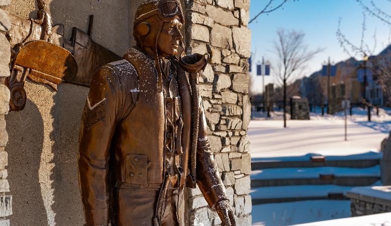 On this Remembrance day, we honour the courage and sacrifice of veterans and servicemembers who serve. Their stories and legacies live on through street and park names, plaques and commemoration at our projects across the country. #WeRemember