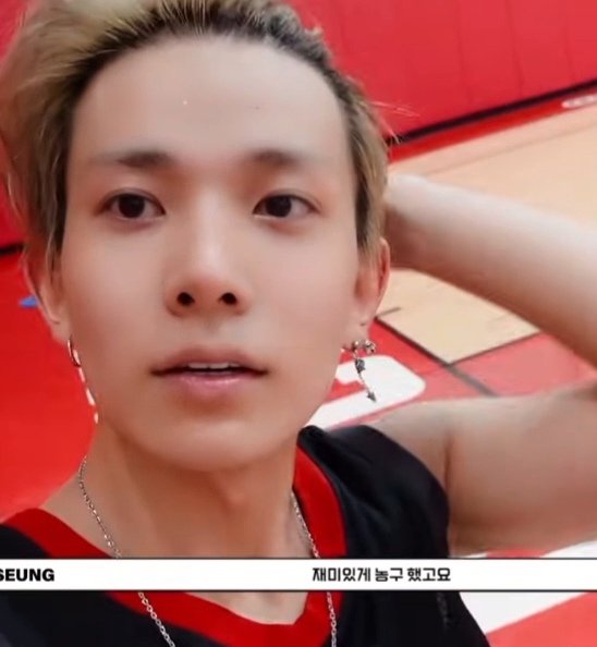 cuddlyheeseung's tweet image. i have a huge fat crush on heeseung