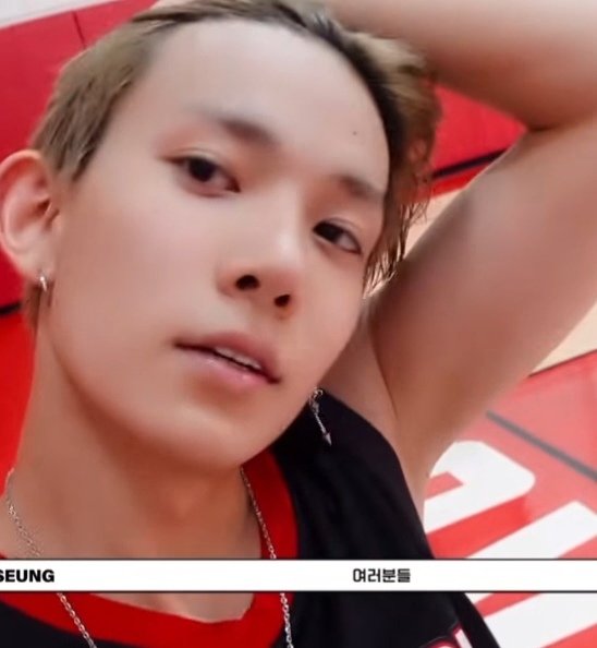 cuddlyheeseung's tweet image. i have a huge fat crush on heeseung