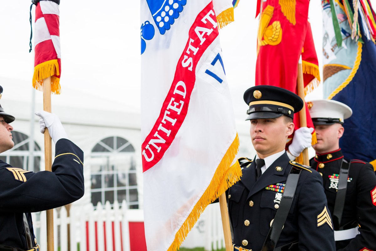 Today we honor the courage, sacrifice, and service of all who have worn our nation’s uniform. Thank you, veterans, from all of us at Laurel Park.
