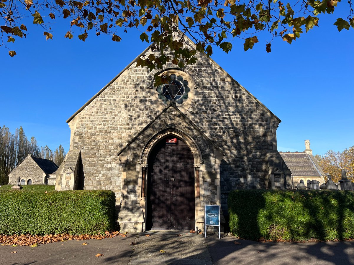☕ Death Café at Willesden Jewish Cemetery
Join us for tea, coffee, cake and open honest conversation about death.
📍 Tuesday, 18 November, 14:00 – 16:00
🎟️ Booking essential | Free entry | Free onsite parking
#WillesdenJewishCemetery #DeathCafe