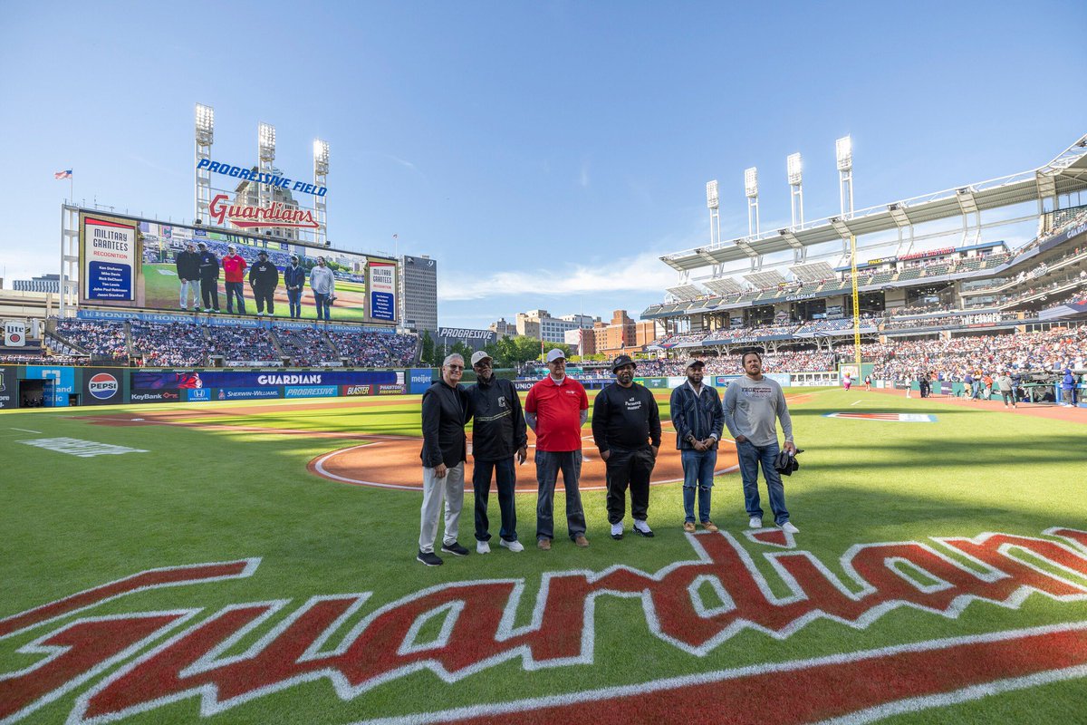 Grateful for all who served and continue to serve. Your courage inspires us every day. On Veterans Day, we honor the work of our 2025 MLB Military Grantees as they continue to serve our veterans and their families. Thank you all for impacting and inspiring! #veteransday