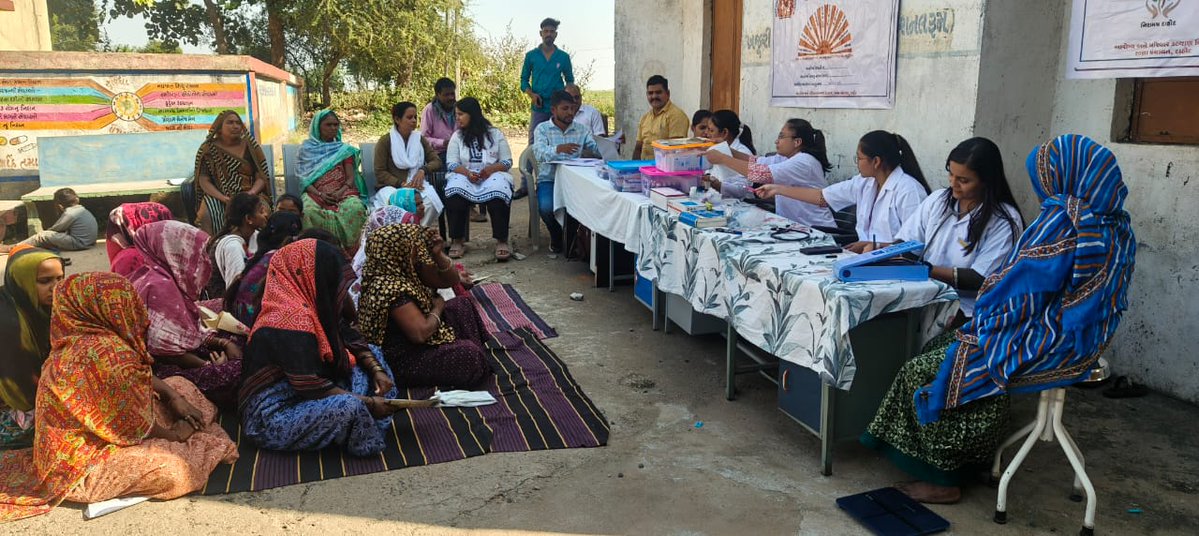 ગામે ગામ આરોગ્ય કિરણ :દાહોદ જીલ્લામાં આરોગ્યનું ઉજાસ કિરણ
આ અંતર્ગત જીલ્લાના101પ્રાથમિક તેમજ શહેરી આરોગ્ય કેન્દ્ર વિસ્તારોમાં હેલ્થ કેમ્પો યોજવામાં આવ્યા હતા. આ કેમ્પોમાં કુલ7268 લાભાર્થીઓ (4013 સ્ત્રીઓ અને3255 પુરુષો)એ વિવિધ આરોગ્ય સેવાઓનો લાભ લીધો હતો.
<a href="/CollectorDahod/">Collector Dahod</a> @ddodahod