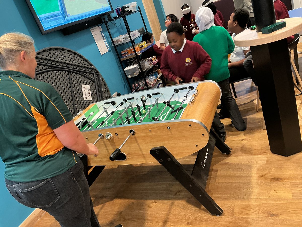 Year 5 enjoyed a great visit to the new Hafway Hub yesterday afternoon. Thank you to Moira, Esther and the rest of the staff for showing us around. ⚽️🏀🎨✏️⭐️