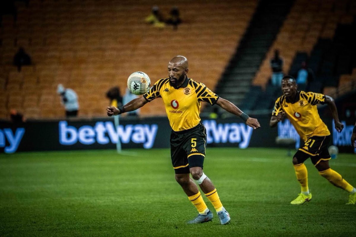 MickyJnr__'s tweet image. 🚨 CAF Confederation Cup – Group Stage Fixture MD2! 

⚽️ Kaizer Chiefs 🇿🇦 vs Zamalek SC 🇪🇬
📅 29 November
🏟️ Peter Mokaba Stadium
⏰ 13:00 GMT

WHAT A GAME TO COME!

Two African giants, two massive fanbases, one clash. 

Amakhosi looking to make a statement at home whiles Zamalek…