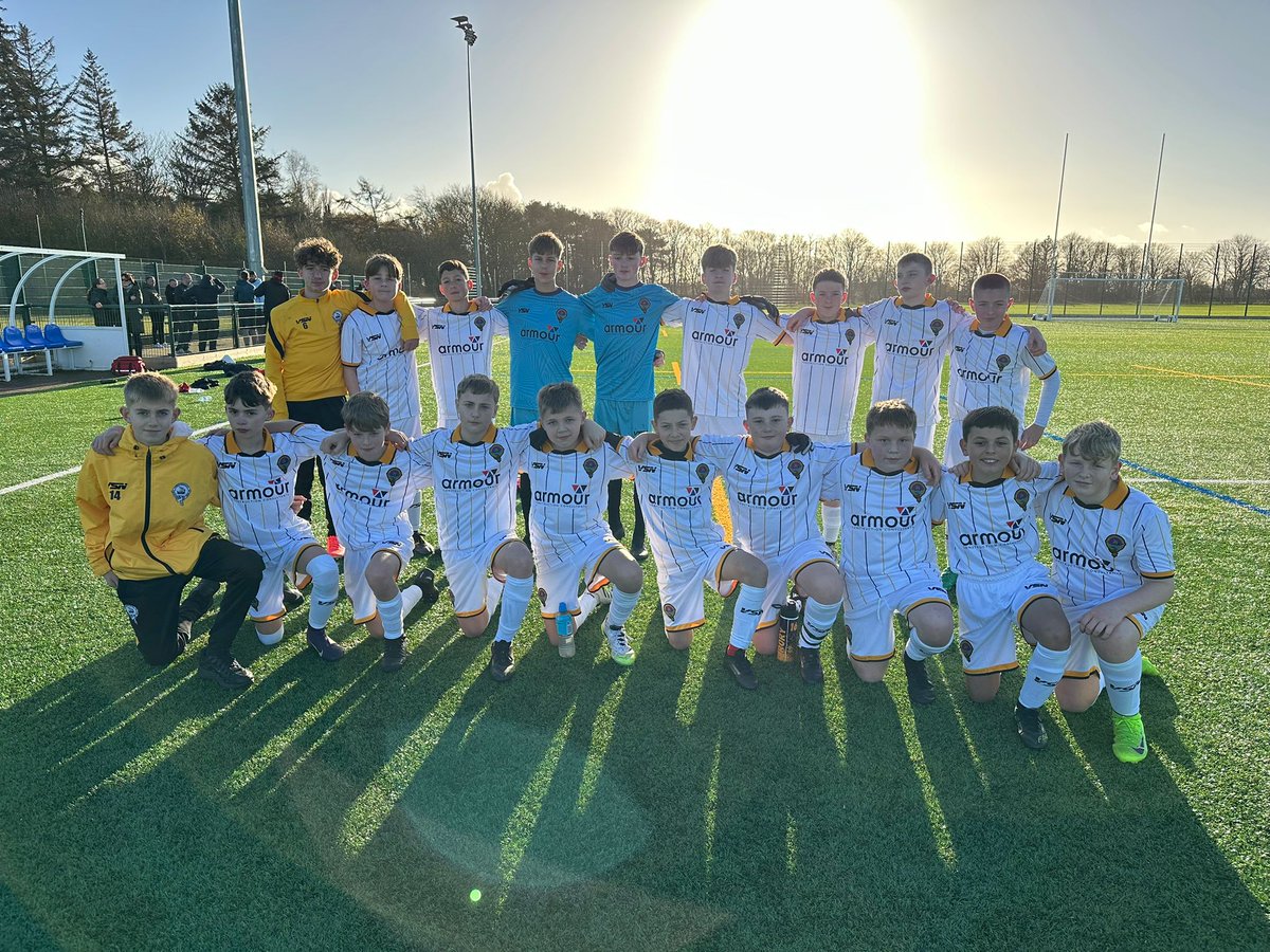 Check out the Largs Thistle 2012 new kit! Stunning 🤩🤩 Thanks team for the amzing picture!