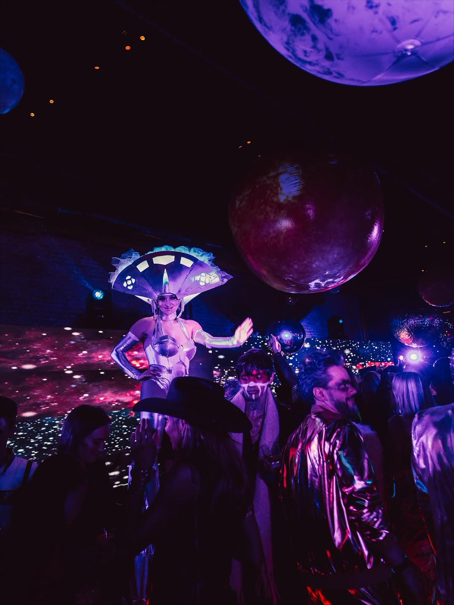 O2Eventworks's tweet image. Halloween at Zero Bond was out of this world 👽

From transportive space projections and a giant LED wall to immersive lighting, an infinity disco dance floor, and a full audio setup, we brought the otherworldly experience to life!

#EventProduction #NYCEvents #LightDesign