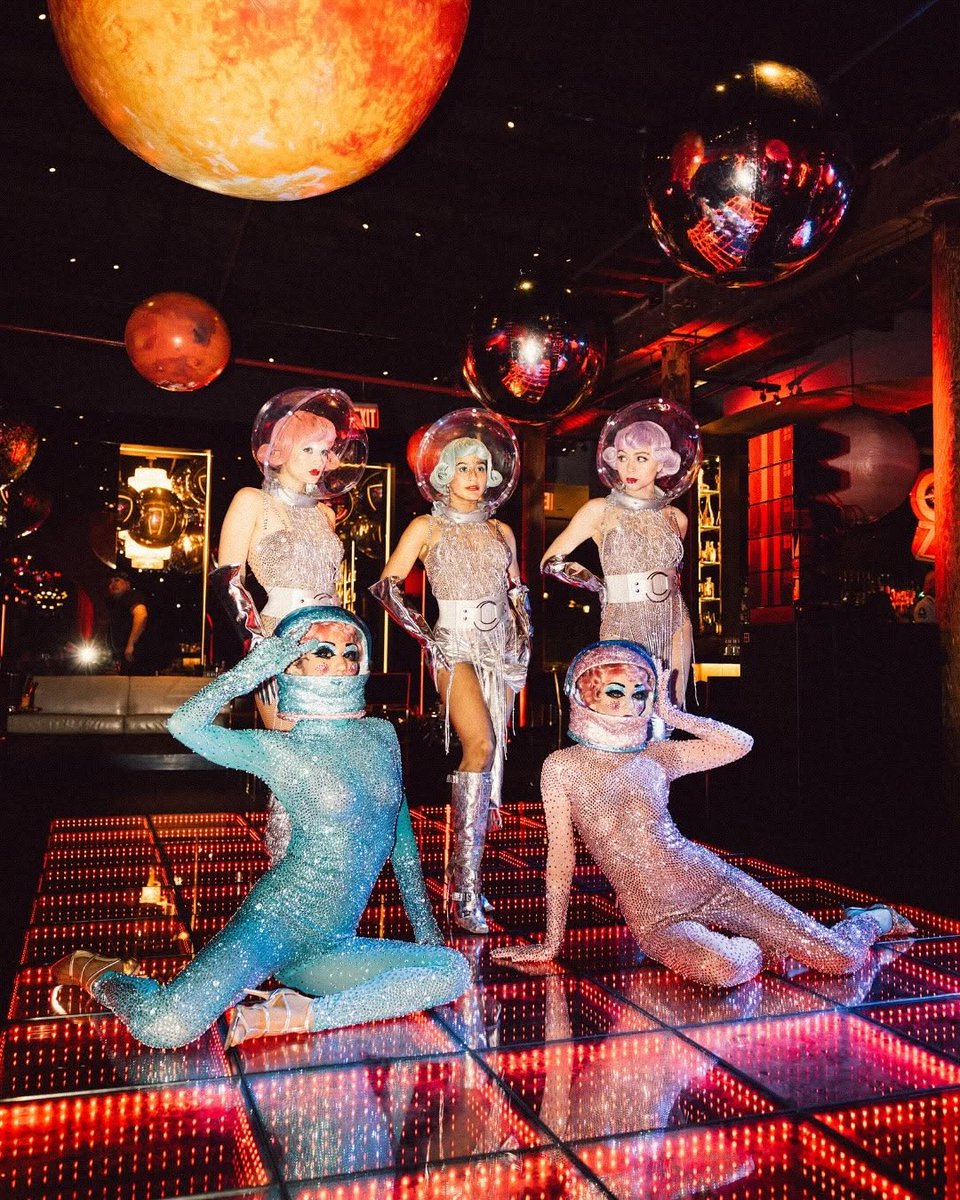 O2Eventworks's tweet image. Halloween at Zero Bond was out of this world 👽

From transportive space projections and a giant LED wall to immersive lighting, an infinity disco dance floor, and a full audio setup, we brought the otherworldly experience to life!

#EventProduction #NYCEvents #LightDesign